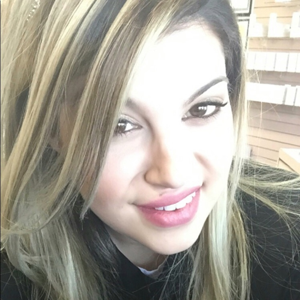 Meet your Posher, Lynn